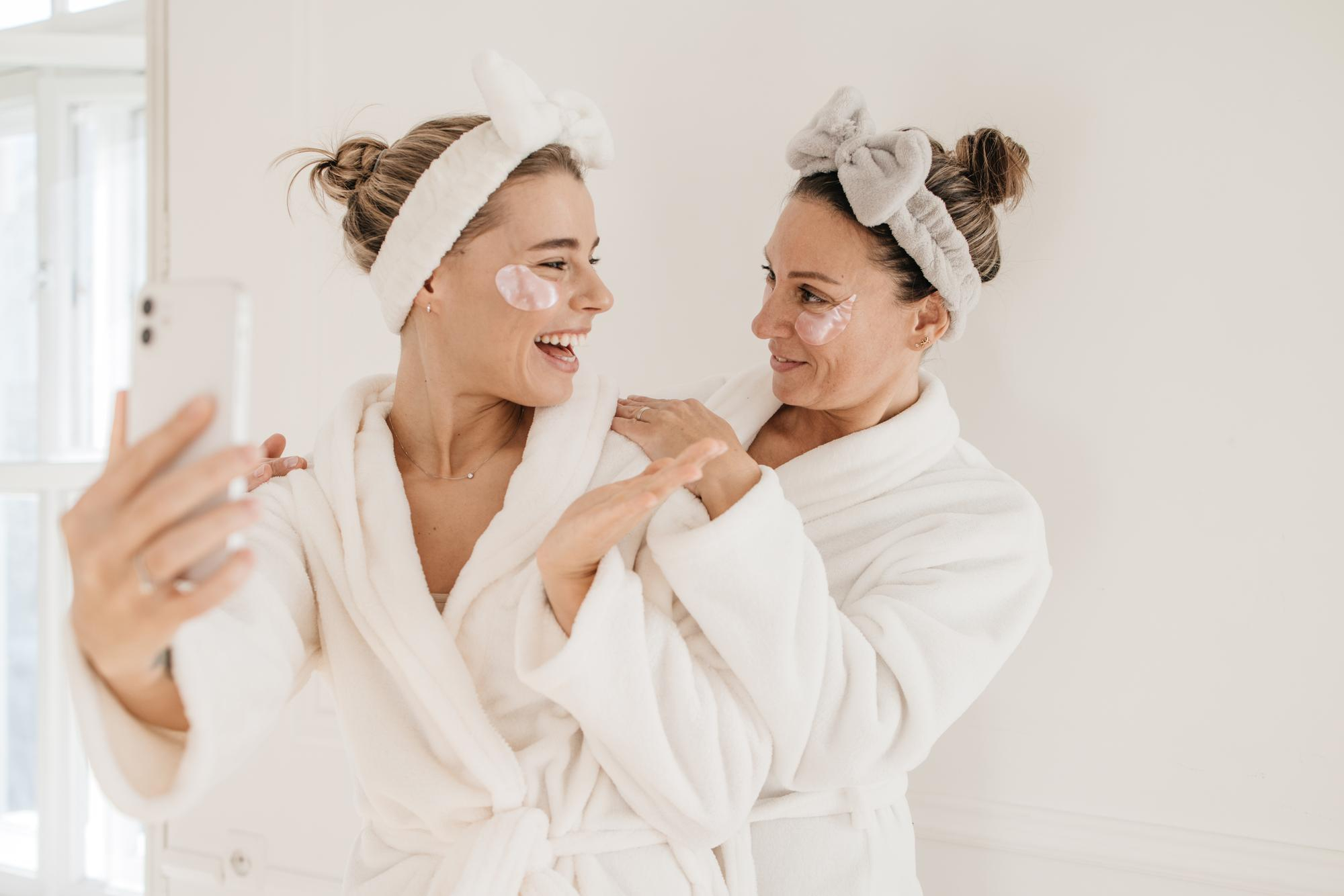 HOW CHEMICAL PEELS TRANSFORM YOUR SKIN